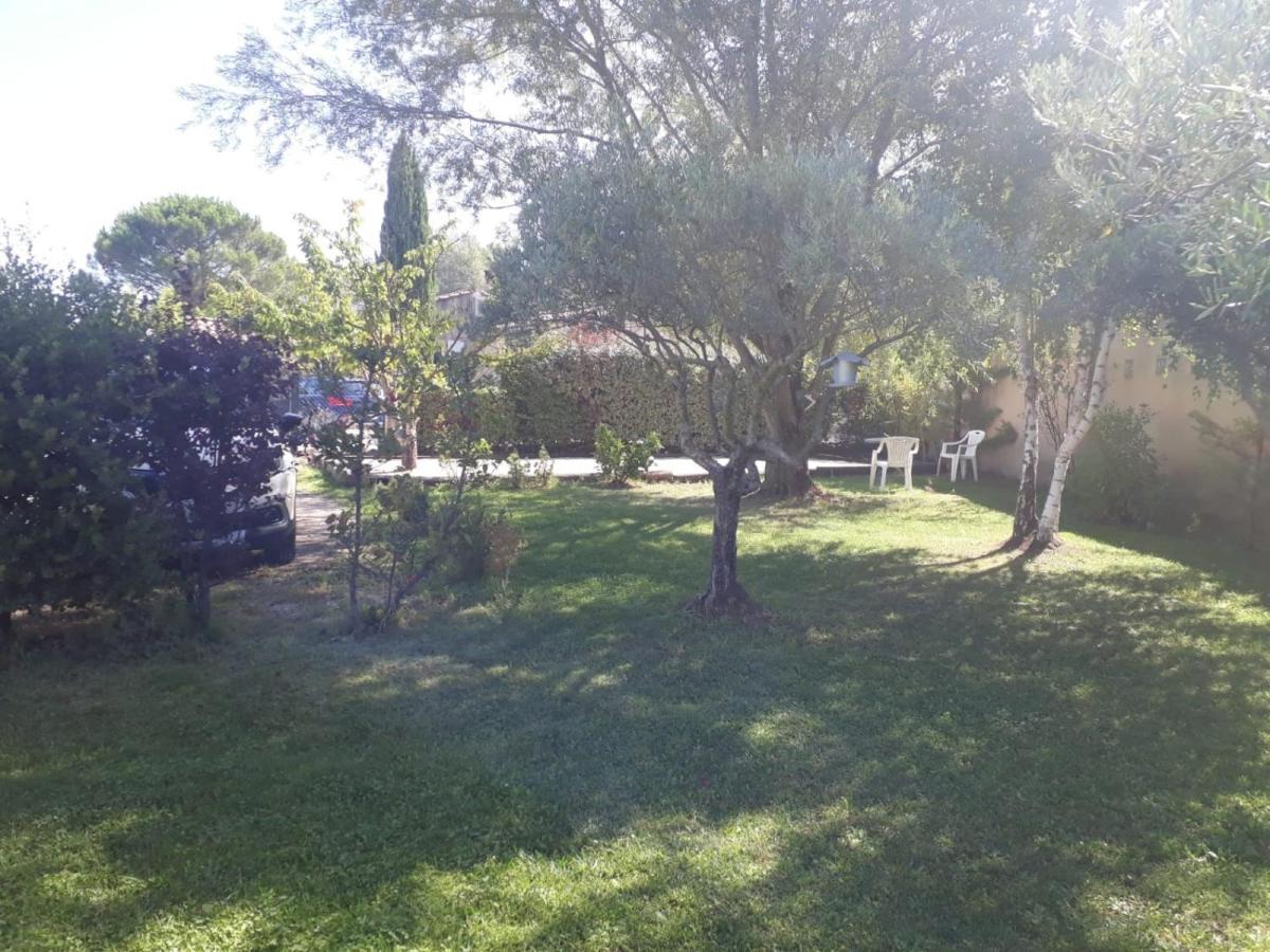 L'Oliveraie Robion en Luberon Exterior photo